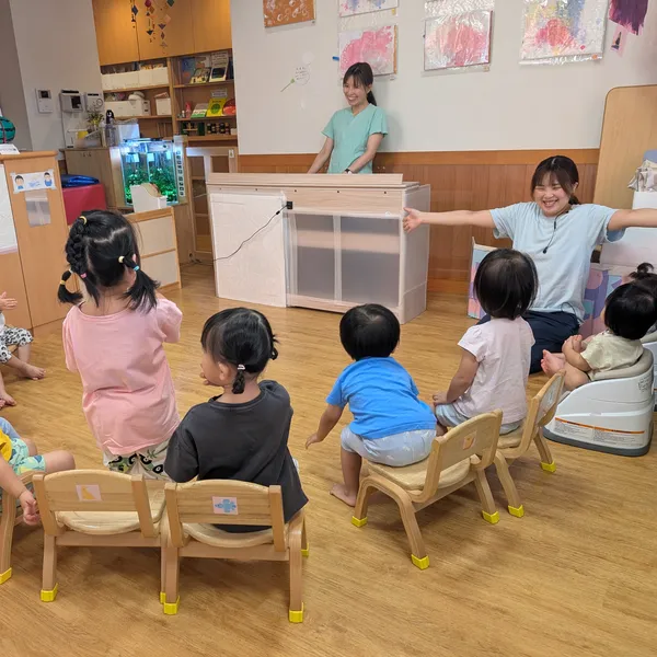 サークルタイムのようす(元町はっと保育園)